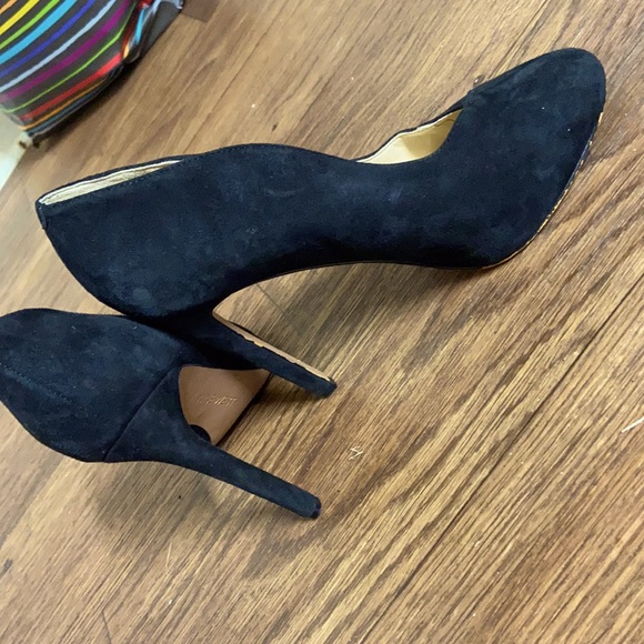 Black heel - Picture 1 of 3